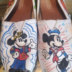 Disney, Tom's, Mickey Mouse, Minnie Mouse, hand painted, Cruise sz 9